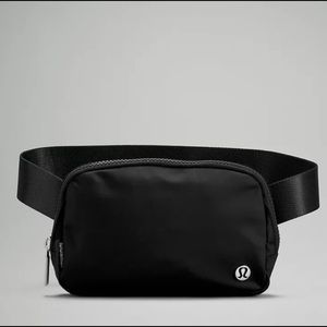 Lululemon Everywhere Belt Bag - Black
